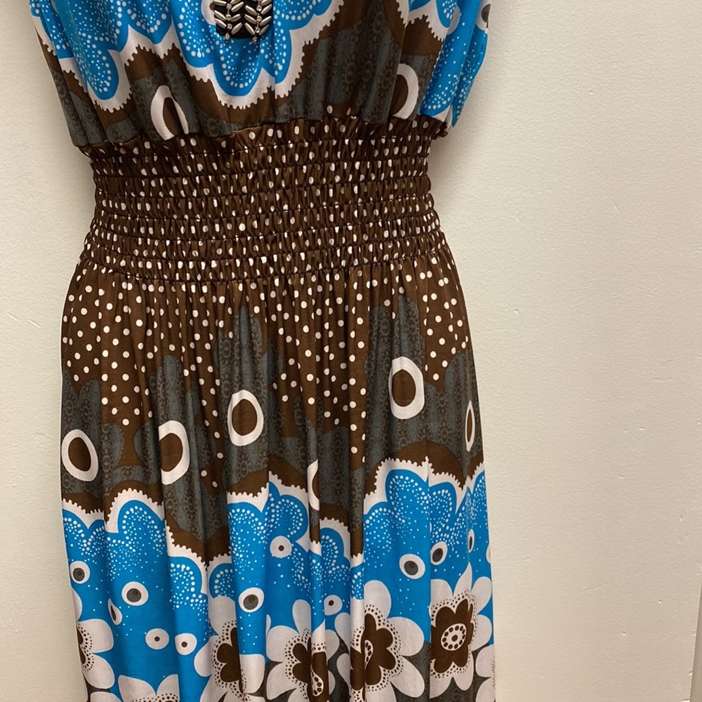 Ladies Dress - Picture 3 of 4